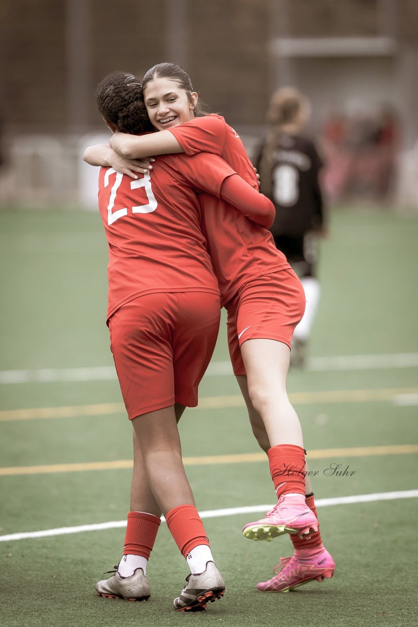 Bild 354 - wCJ VfL Pinneberg - Eimsbuettler TV : Ergebnis: 0:3